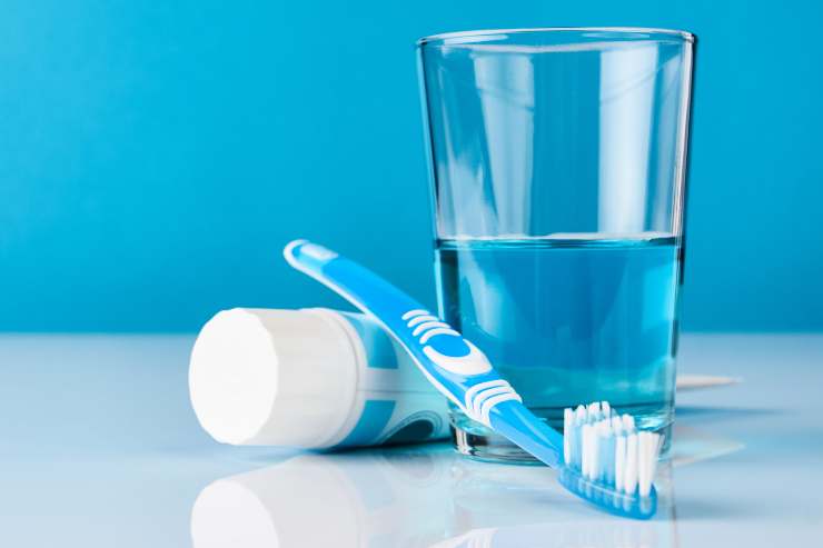 Collutorio e dentifricio