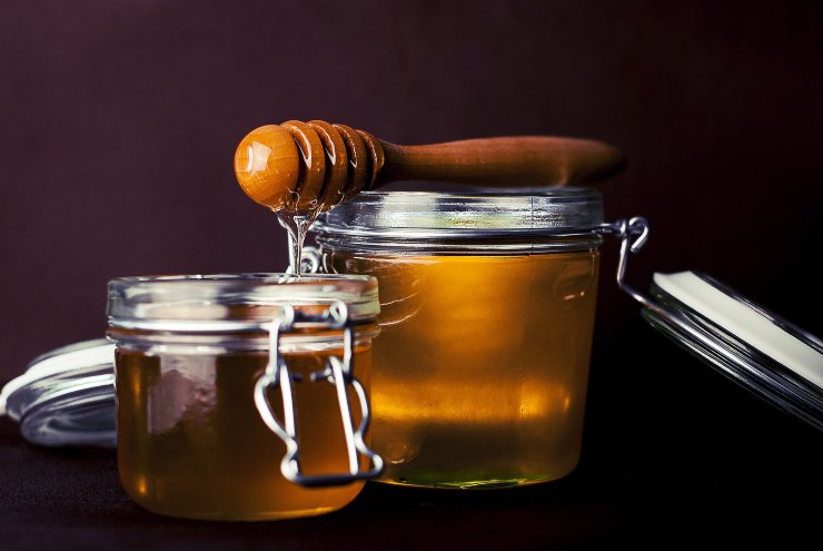 Vasetto di miele biologico - Fonte Pixabay
