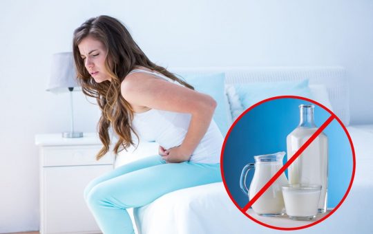 Ragazza intollerante al lattosio - Fonte AdobeStock