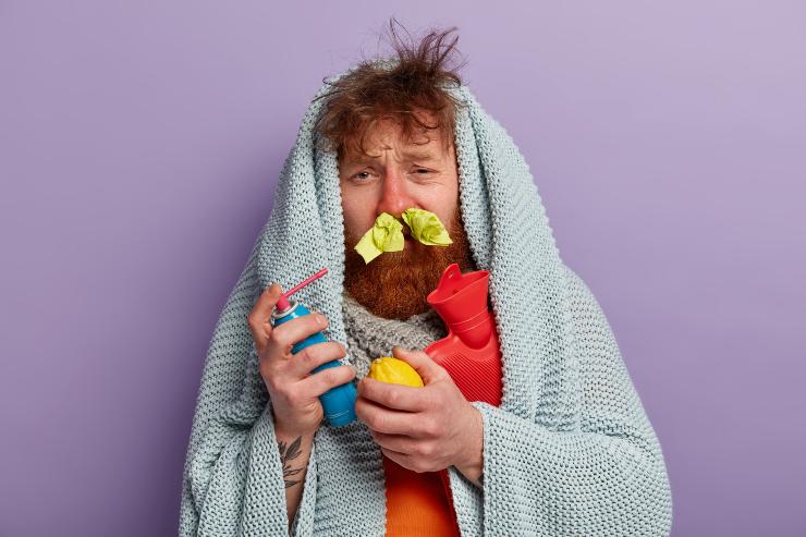 Uomo con influenza - Fonte AdobeStock