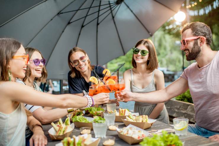 Aperitivo salutare - Fonte AdobeStock