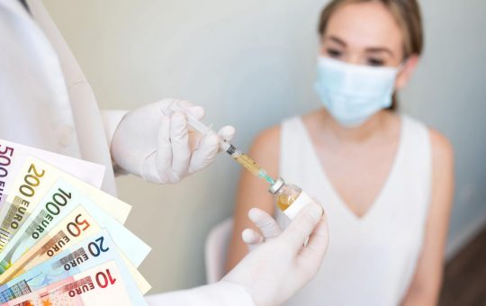 Perdita miliardaria vaccini - Fonte AbodeStock