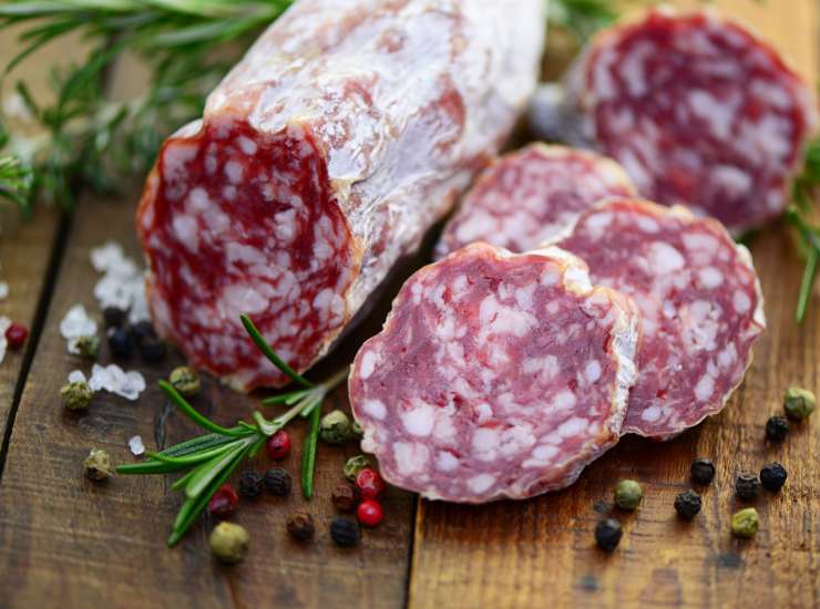 Salame contaminato da listeria - Fonte AdobeStock