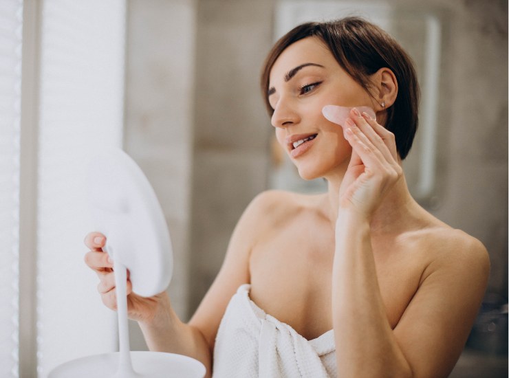 Tecnica del Gua Sha - Fonte AdobeStock