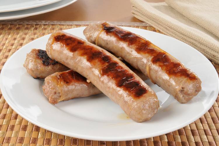 Il prodotto ritirato dal mercato: il Wurstel Bratwurst Bianco | Fonte: Canva