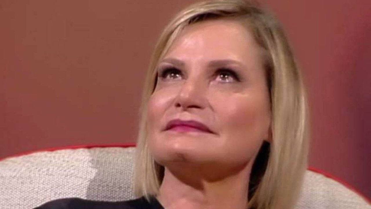 Simona Ventura versa lacrime | Fonte: Screen da Televisionando